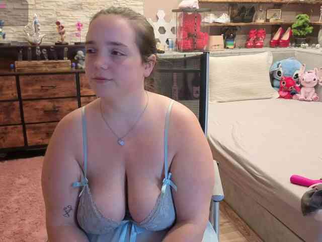 KimberlyCaprice webcam