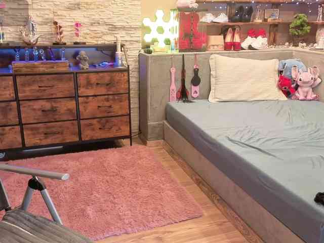 KimberlyCaprice webcam