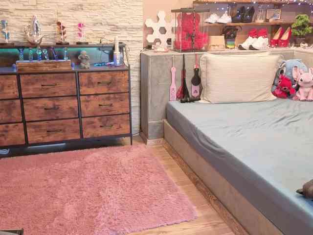 KimberlyCaprice webcam