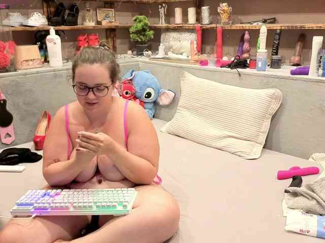 KimberlyCaprice webcam