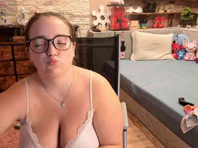 KimberlyCaprice webcam