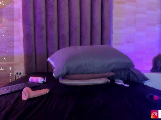 Ariiadna-Fox live cam on BongaCams