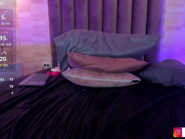 Ariiadna-Fox live cam on BongaCams