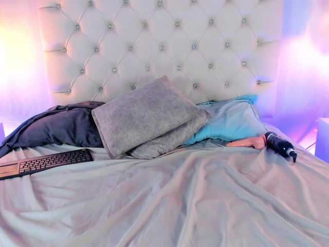 Ariiadna-Fox live cam on BongaCams