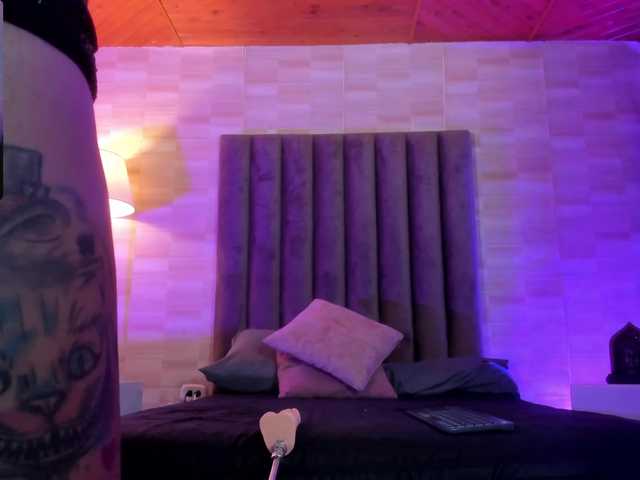 Ariiadna-Fox live cam on BongaCams