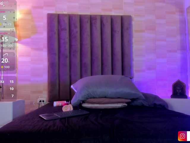 Ariiadna-Fox live cam on BongaCams