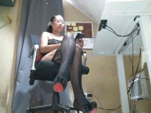 GoddessArax webcam
