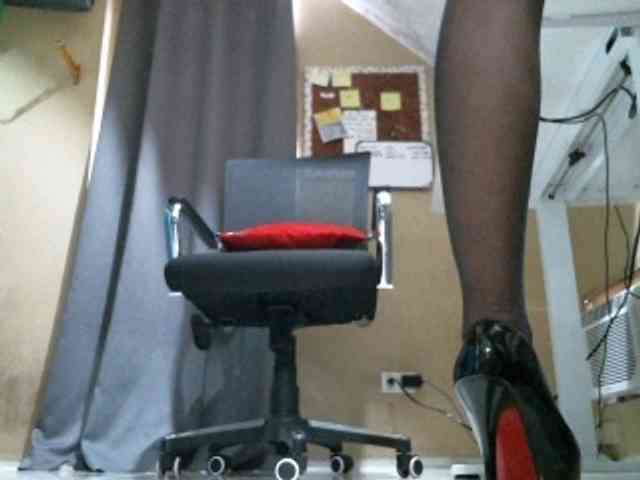 GoddessArax webcam