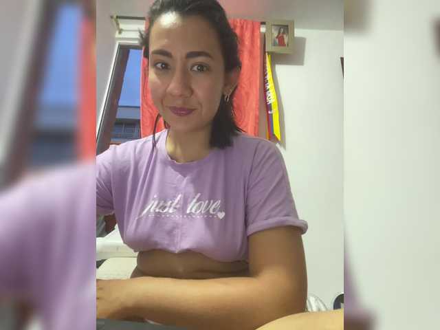 ElaBetan live cam on BongaCams