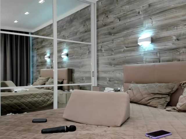 SunshineAlexa live webcam show