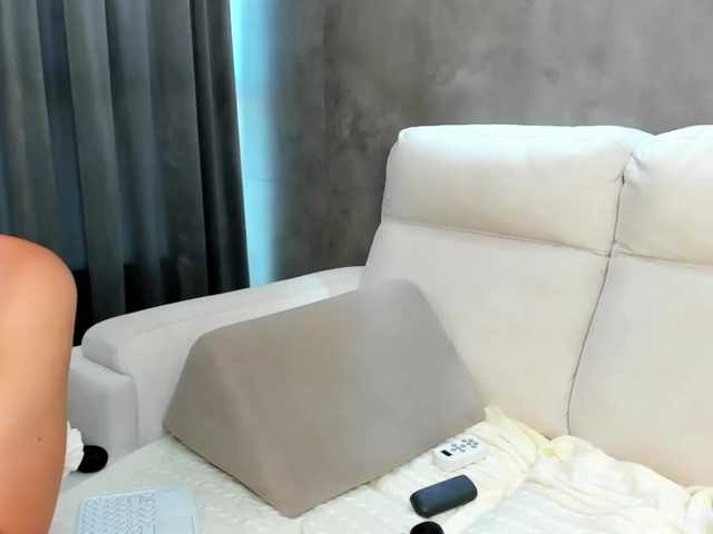 SunshineAlexa live webcam show