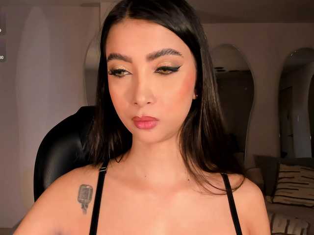 ValeriaVelvet live cam on BongaCams