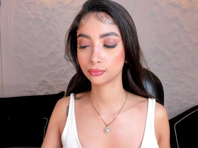 ValeriaVelvet live cam on BongaCams