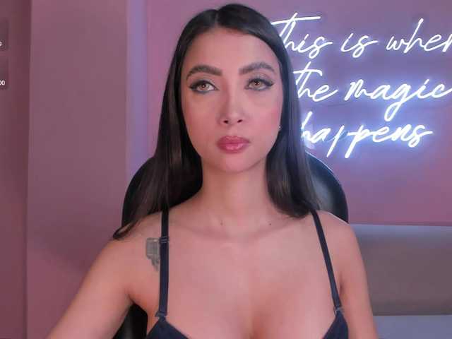 ValeriaVelvet live cam on BongaCams