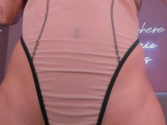 ValeriaVelvet live cam on BongaCams