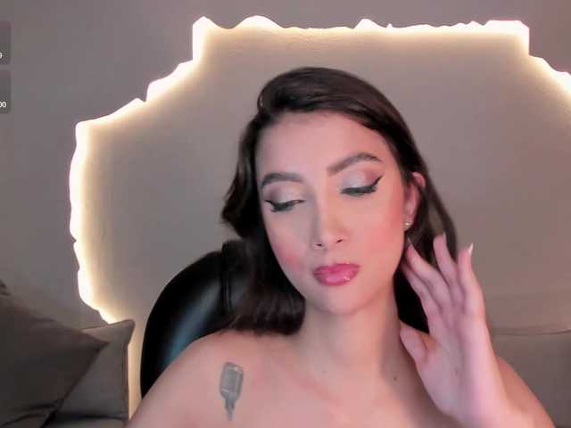 ValeriaVelvet live cam on BongaCams
