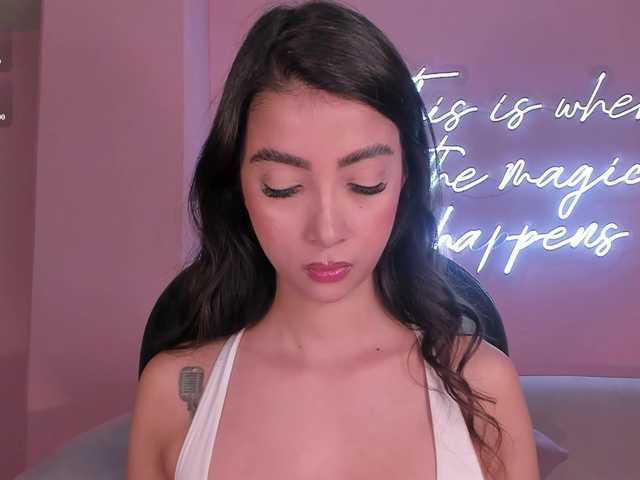 ValeriaVelvet live webcam show