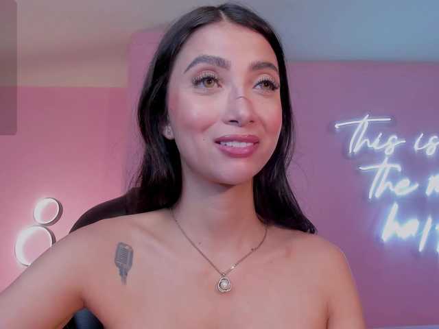 ValeriaVelvet live cam on BongaCams