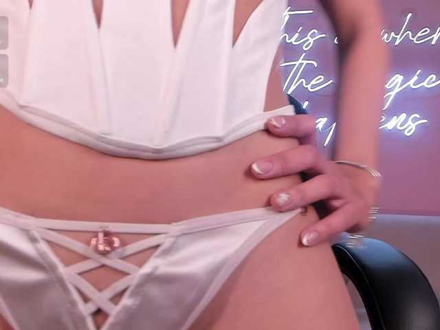 ValeriaVelvet live cam on BongaCams