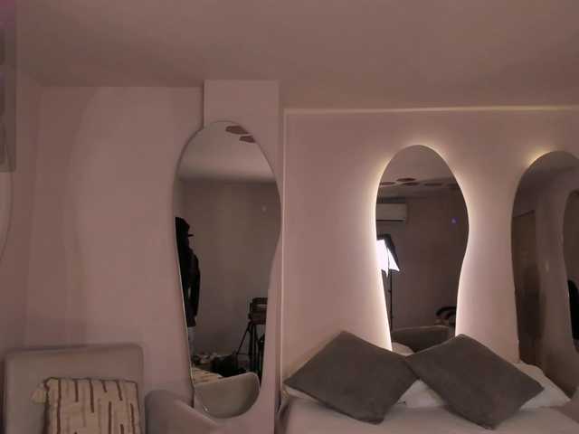 ValeriaVelvet's BongaCams show and profile