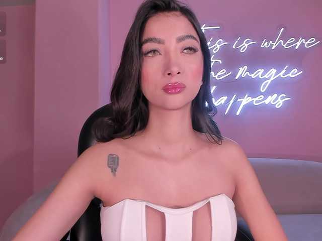 ValeriaVelvet live webcam show