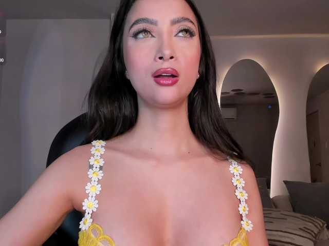ValeriaVelvet live cam on BongaCams