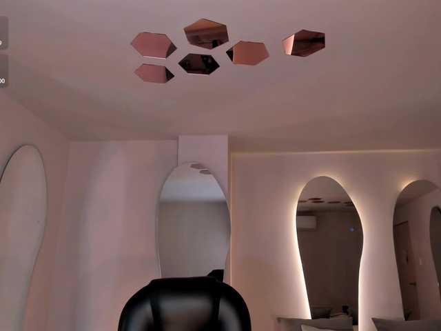ValeriaVelvet live cam on BongaCams