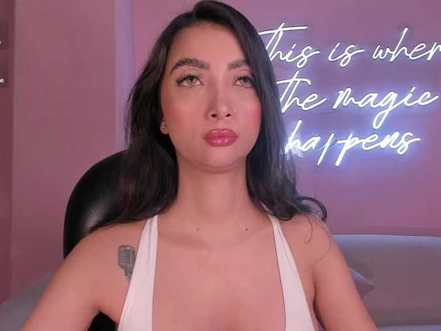ValeriaVelvet live cam on BongaCams