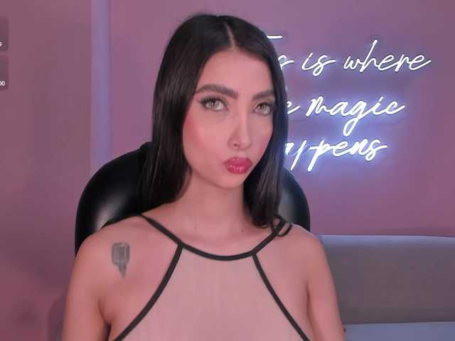 ValeriaVelvet live cam on BongaCams