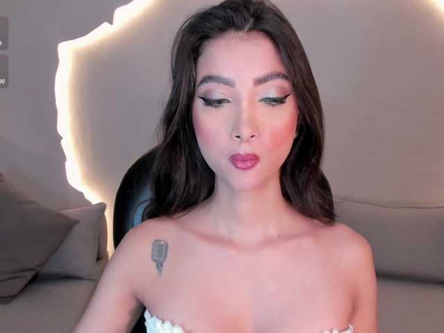 ValeriaVelvet live cam on BongaCams