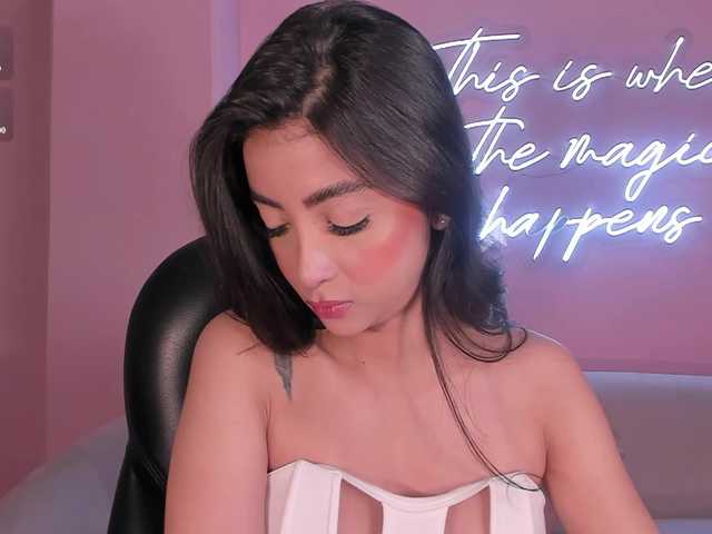 ValeriaVelvet live webcam show