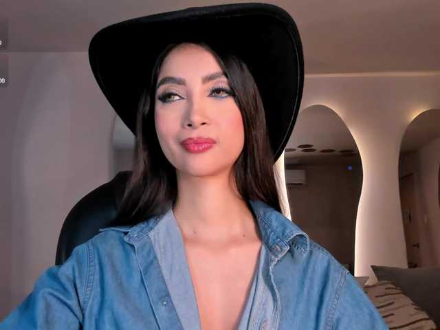 ValeriaVelvet live cam on BongaCams