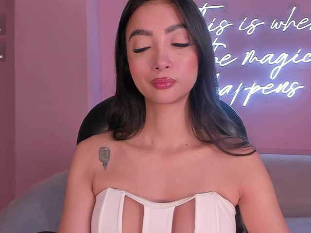 ValeriaVelvet live cam on BongaCams