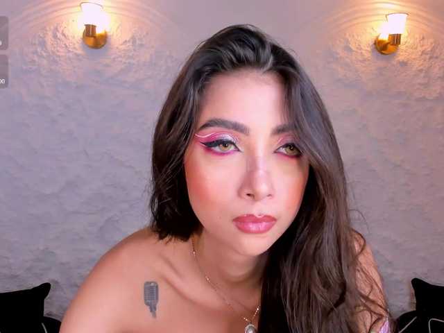 ValeriaVelvet live cam on BongaCams