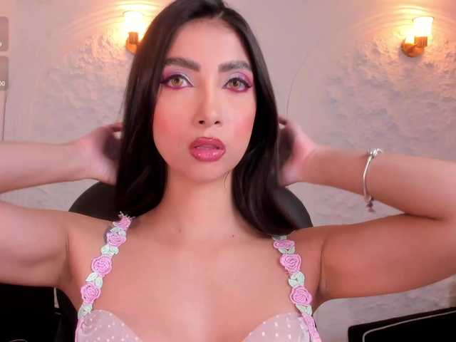 ValeriaVelvet live cam on BongaCams