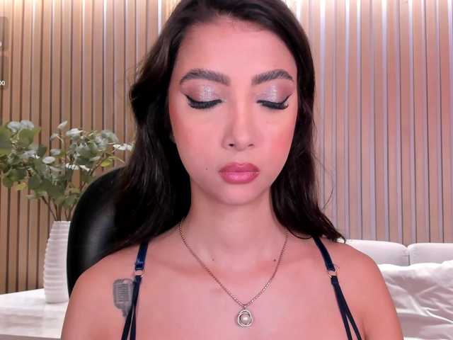 ValeriaVelvet live cam on BongaCams