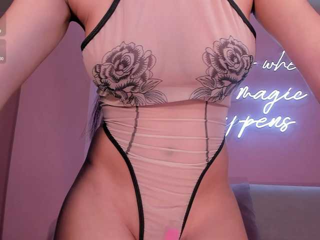 ValeriaVelvet live webcam show