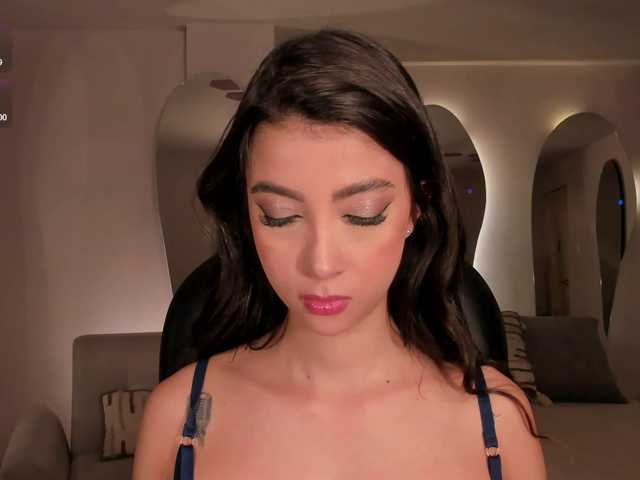 ValeriaVelvet live cam on BongaCams