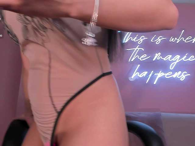 ValeriaVelvet live cam on BongaCams