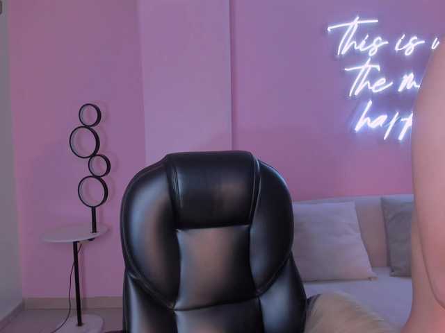 ValeriaVelvet live cam on BongaCams