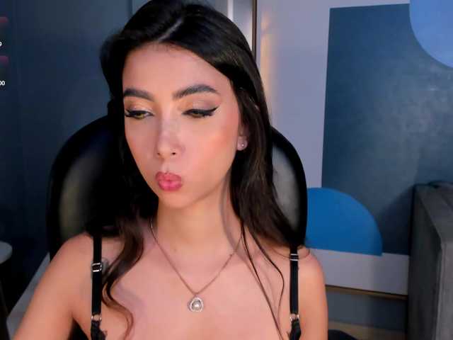 ValeriaVelvet live cam on BongaCams