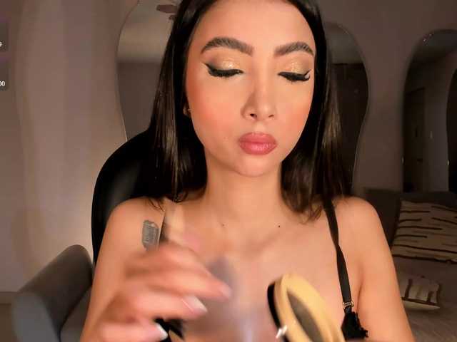 ValeriaVelvet live cam on BongaCams