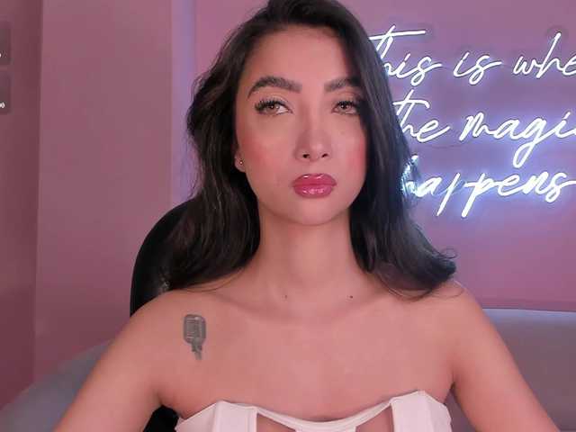 ValeriaVelvet live cam on BongaCams