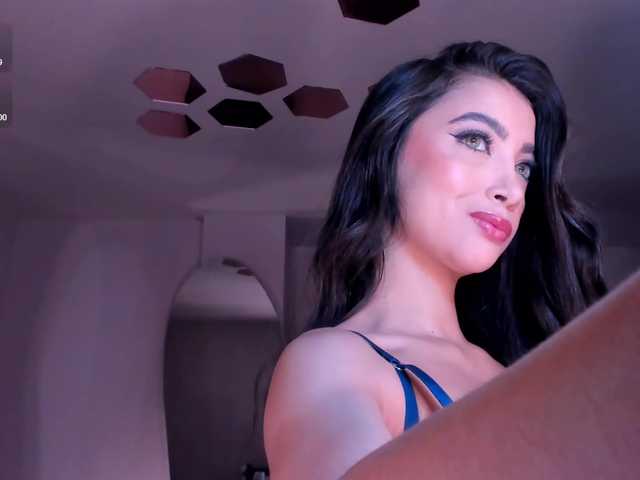 ValeriaVelvet live cam on BongaCams