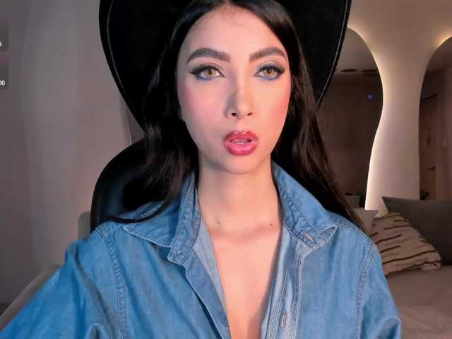 ValeriaVelvet live cam on BongaCams