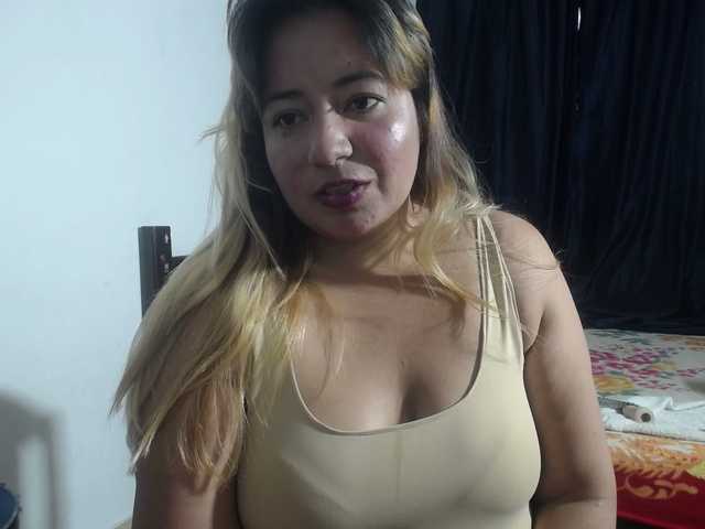 jones-scarlet live cam on BongaCams