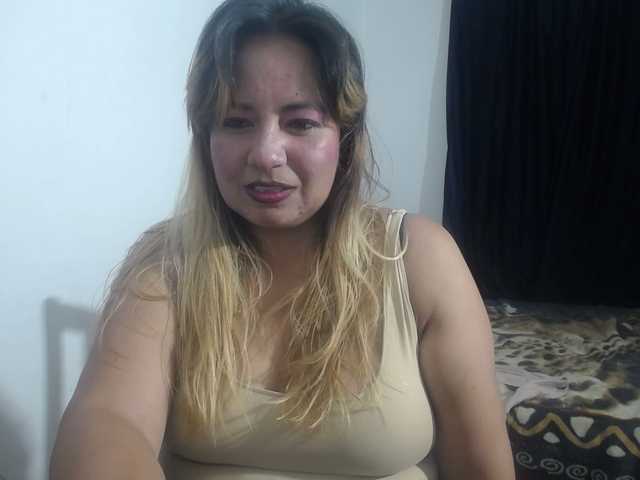 jones-scarlet live cam on BongaCams