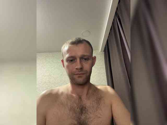 Live stream of TomyMoon