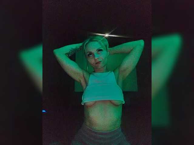 evangelina2909rus's BongaCams show and profile