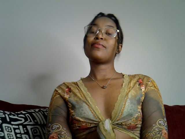 Mia-caramel live cam on BongaCams